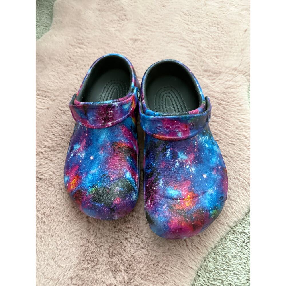 Crocs Classic Clogs Galaxy Print Multicolor Comfort Slip On Shoes Unisex